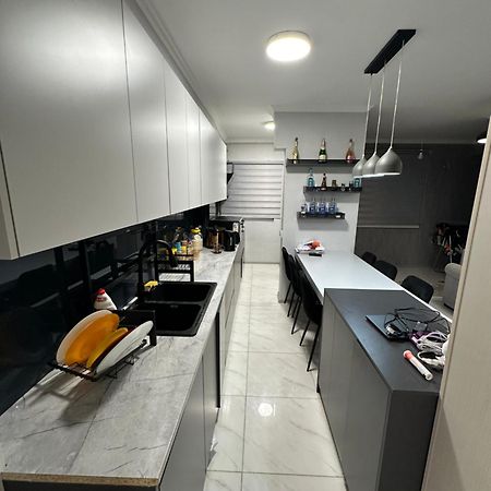 Elegant Escape In City Center Jerevan Exteriör bild