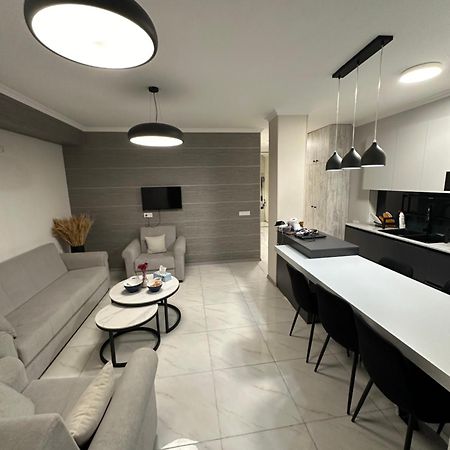 Elegant Escape In City Center Jerevan Exteriör bild